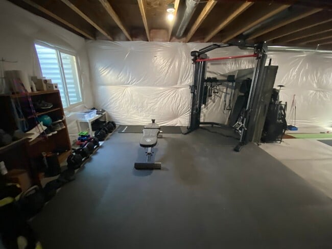 Building Photo - Incredible 4 bedroom home in Reunion.