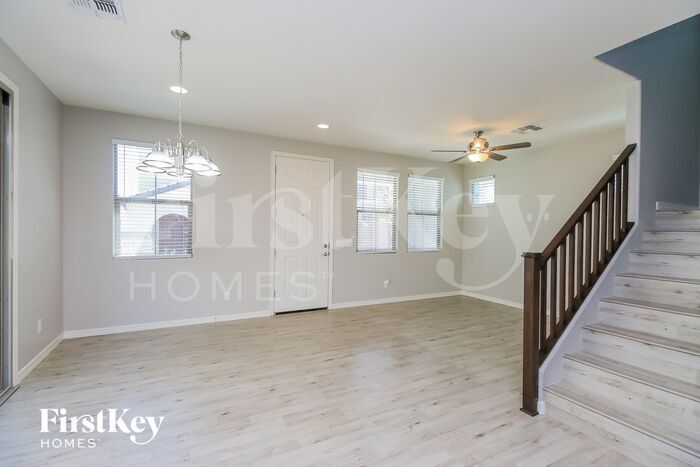 Building Photo - 1657 S 82nd Pl