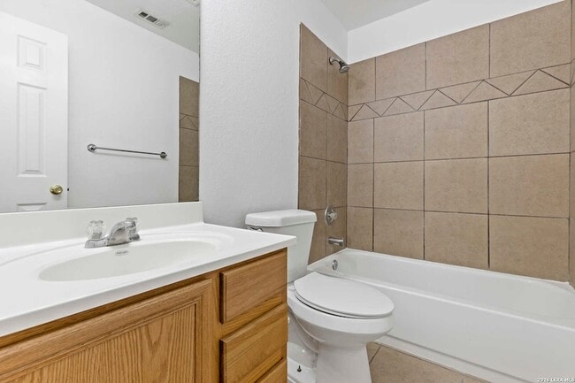 Building Photo - 3045 Pine Valley Dr