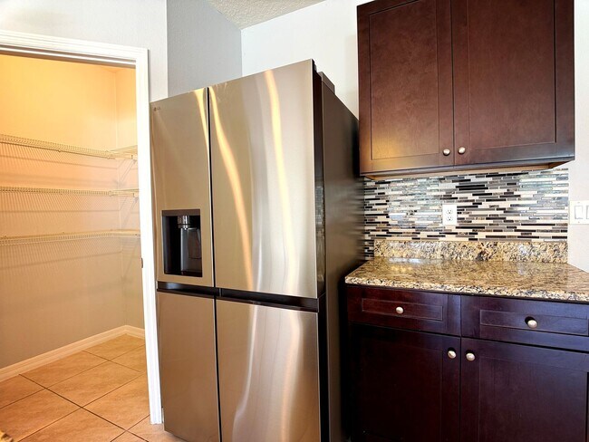 Building Photo - Move-In Ready • Lawn Care Included • Pet-Friendly!