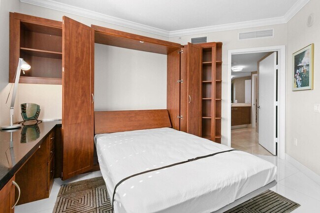 Building Photo - 3610 Gardens Pkwy