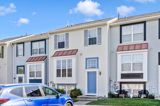 Building Photo - New Market West Rental