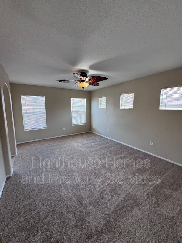 Building Photo - 9118 Wine Cellar Ave