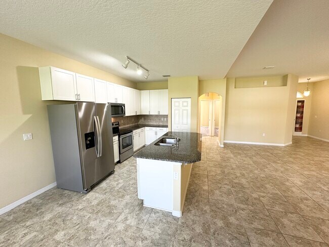 Building Photo - 6 Prince Eric Ln