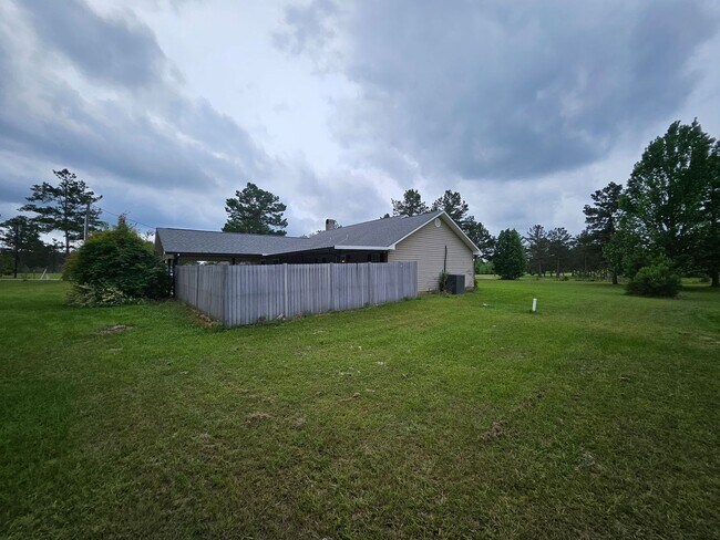 Building Photo - 110 Lacey Ln
