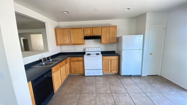 Building Photo - Cozy 3 bedroom home in Surprise!