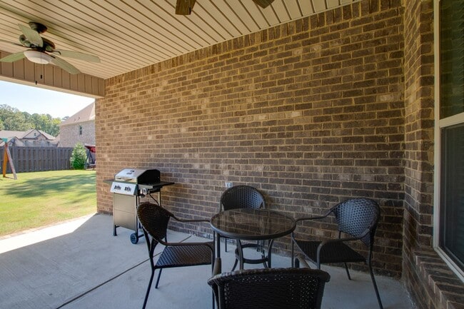 Building Photo - HAMPTON COVE/ OWENS CROSSROADS AREA