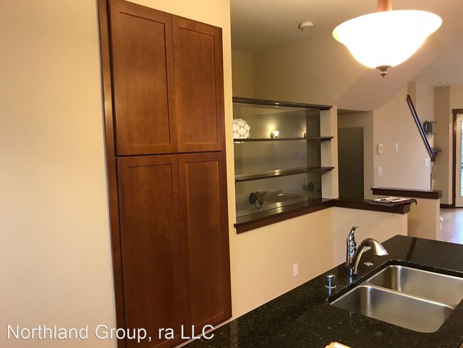Building Photo - 3 br, 3.5 bath House - 4438 44th Ave SW #A