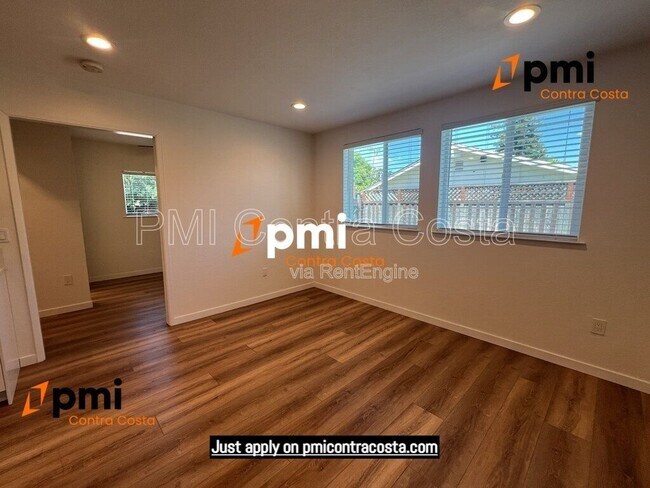 Building Photo - 1173 Las Juntas Way