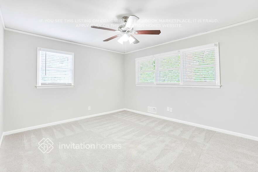 Building Photo - 2550 Greenwood Cir