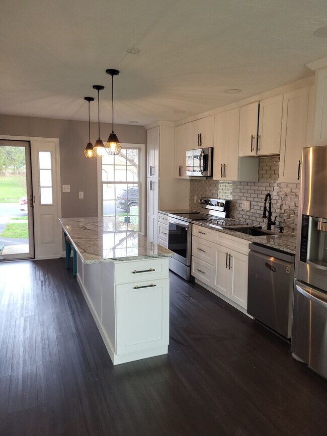 Building Photo - 3 Bedroom Townhome in Lititz