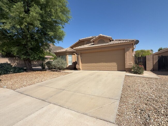 Building Photo - 3bedrom 2 bath