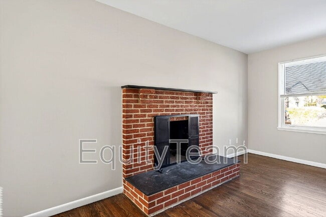 Building Photo - 517 Brunswick Dr