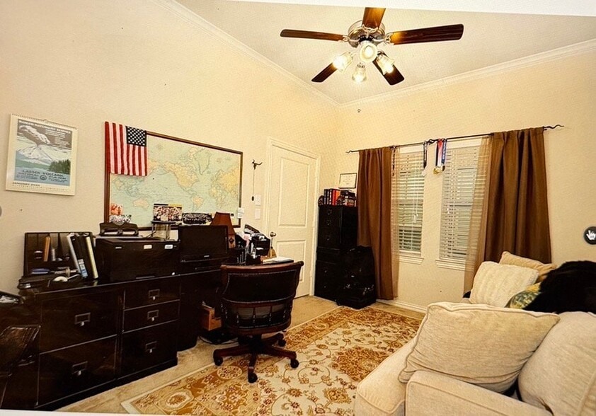 Building Photo - 3108 Hereford Dr