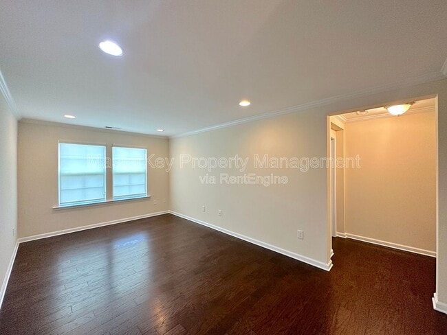 Building Photo - 761 McRae Rd