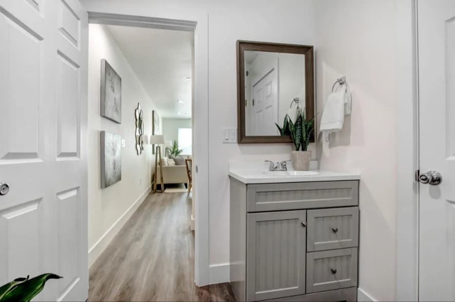 Building Photo - 1115 E Artesia Blvd