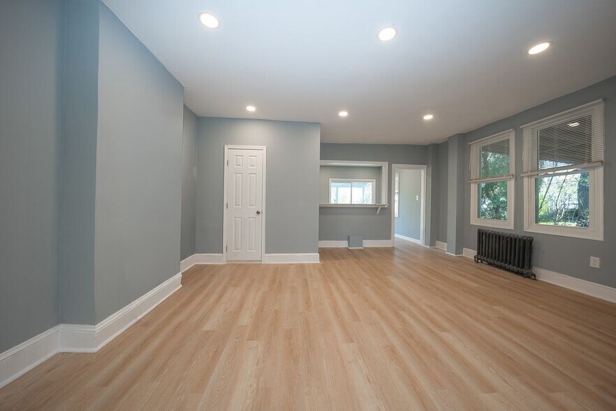 Building Photo - 732 Buck Ln