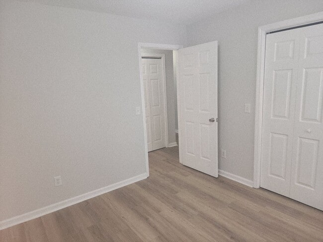 Building Photo - RENT SPECIAL! LOCATION, LOCATION, LOCATION! ONLY MINUTES TO WRIGHTSVILLE BEACH, CENTRAL TO ALL IL...