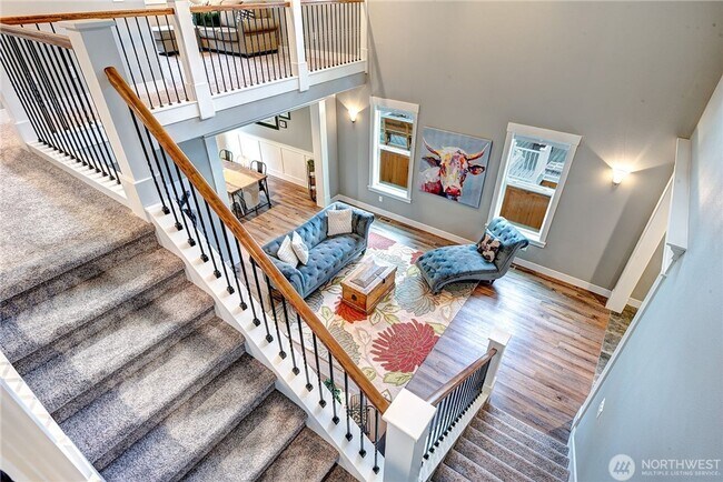 Building Photo - Luxury NW Living: 4 Bedroom Masterpiece with Dual Suites and Private Yard in Desirable Browns Point!