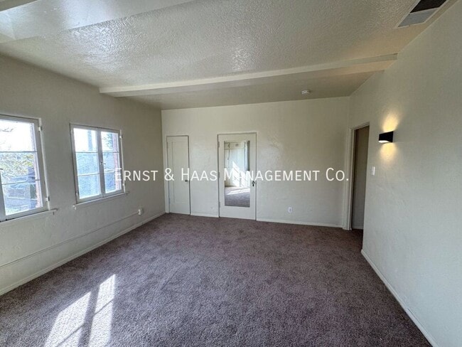 Building Photo - 1405 Olive Ave