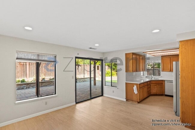 Building Photo - 38814 Rosegate Terrace