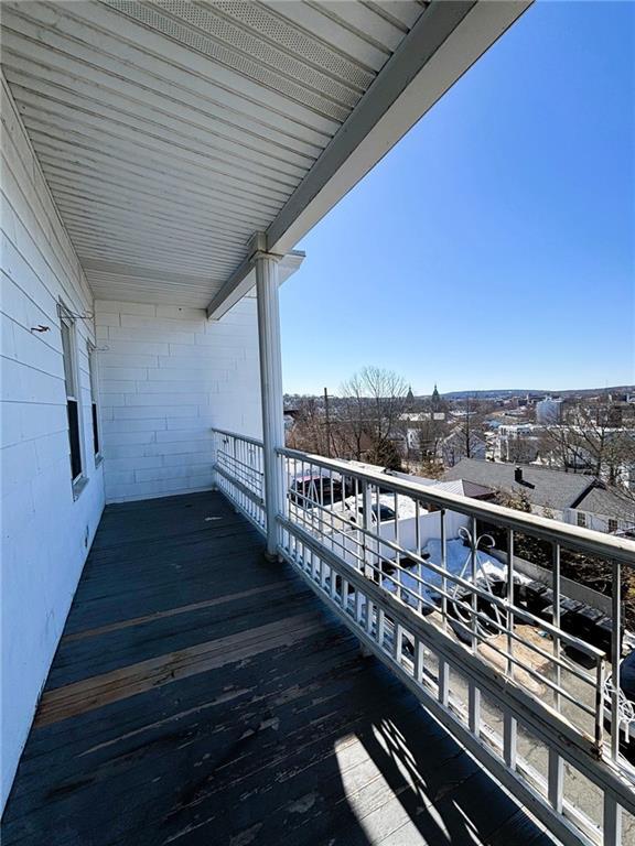 Building Photo - 124 Burnside Ave