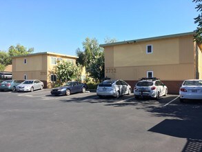 Building Photo - Birchwood Meadows