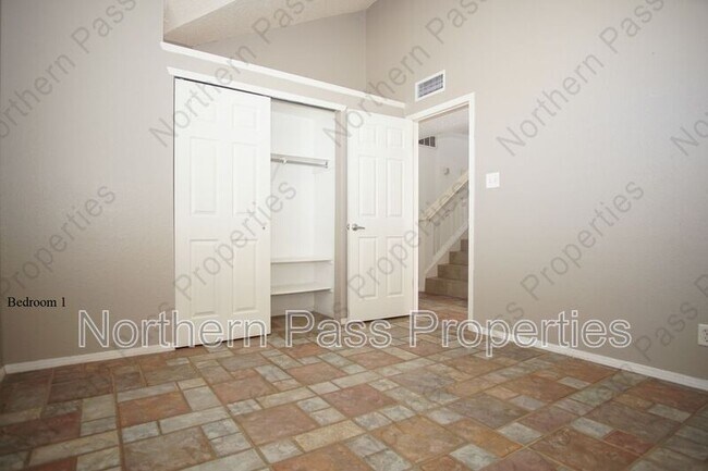 Building Photo - 6040 Los Siglos Dr