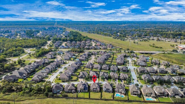 Building Photo - 2614 Orleans Way