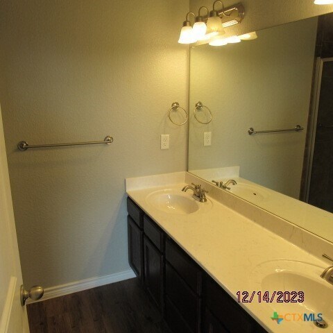 Building Photo - 1714 Risen Star Ln