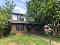 Building Photo - Convenient North location - 3 bedroom, 2 b...