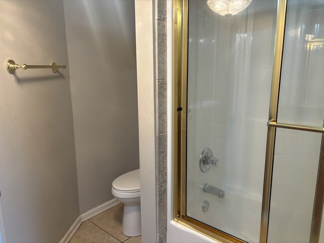 Building Photo - 110 Fox Haven Ln