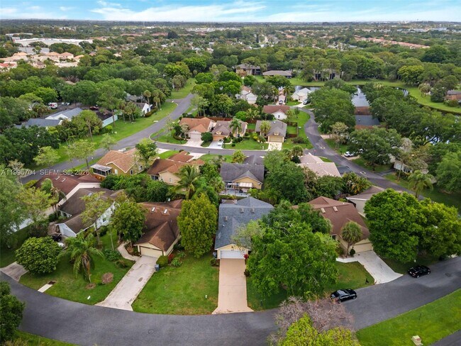 Building Photo - 4220 Grove Park Ln