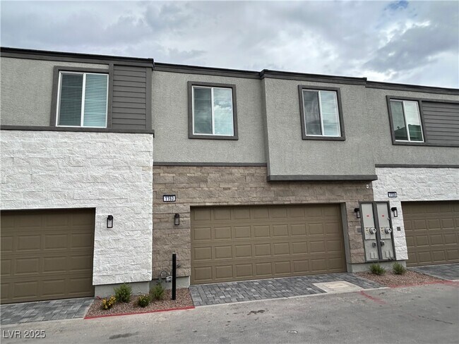 Building Photo - 1163 Heliodor Ave