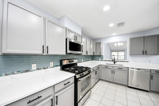 Building Photo - 2604 Eldridge Park Way