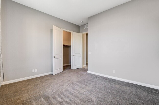 Building Photo - Bermuda & Pyle