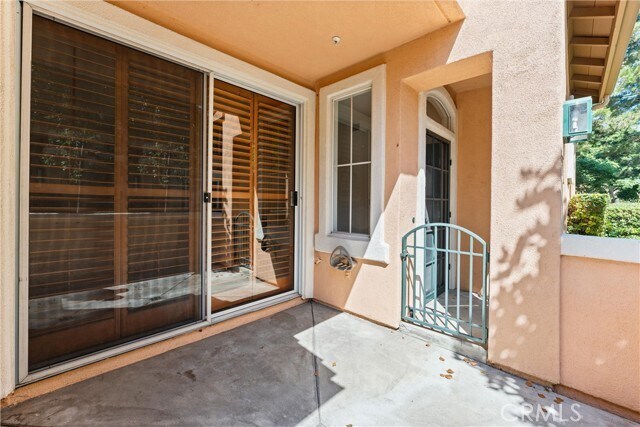Building Photo - 2802 Ladrillo Aisle