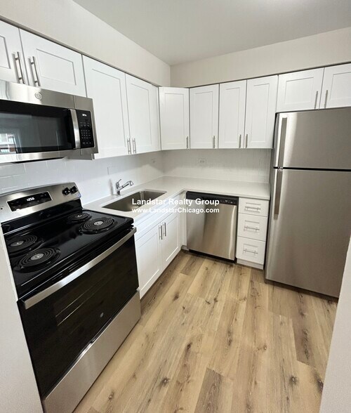 Building Photo - 104 N Kenilworth Ave