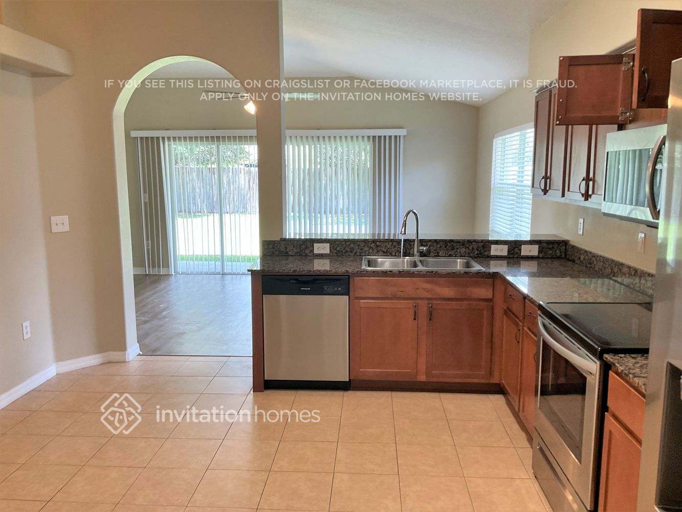 Building Photo - 7128 Royal George Ct