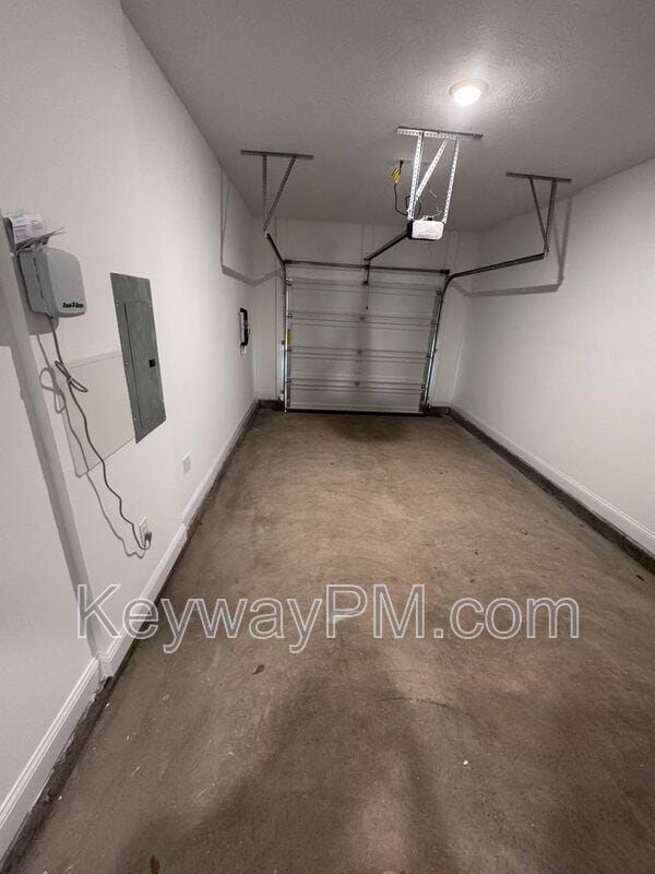 Building Photo - 2071 Denmark Ave SE