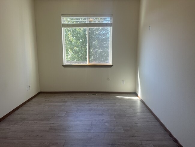 Building Photo - 7625 NE 201st Pl
