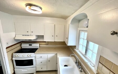 Building Photo - 99 Bedford St