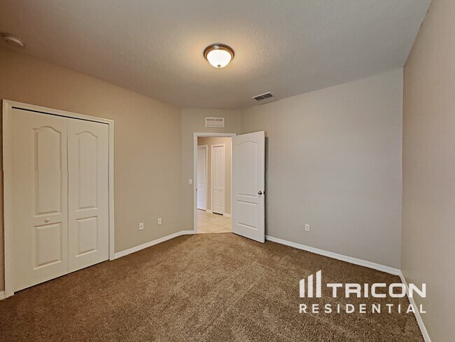 Building Photo - 113 Prairie Falcon Dr