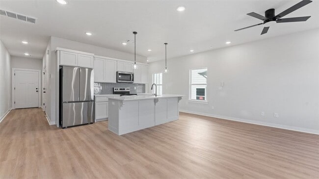 Building Photo - 1718 Cuppett Cir