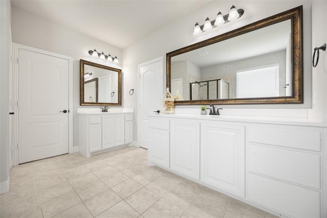 Building Photo - 532 Thompson Dr