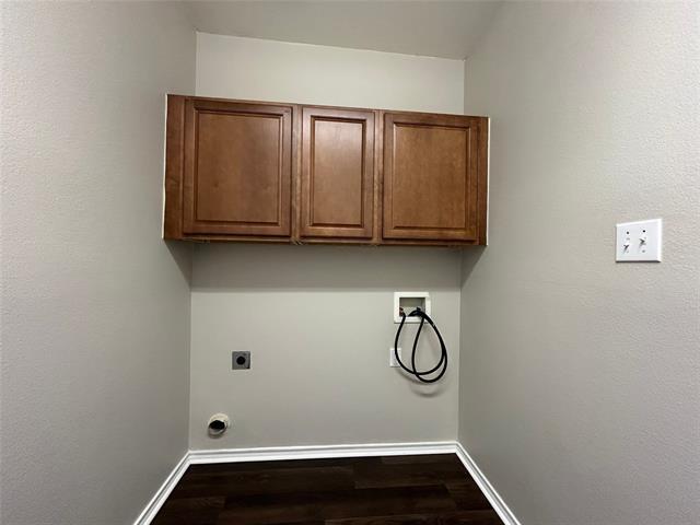 Building Photo - 4215 Glen Garden Dr