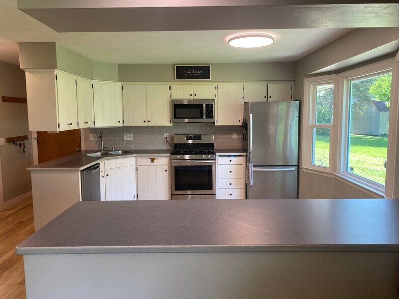 Kitchen - N2W27318 Lyles Dr
