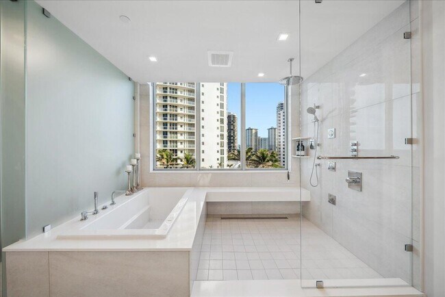 Building Photo - 5000 N Ocean Dr