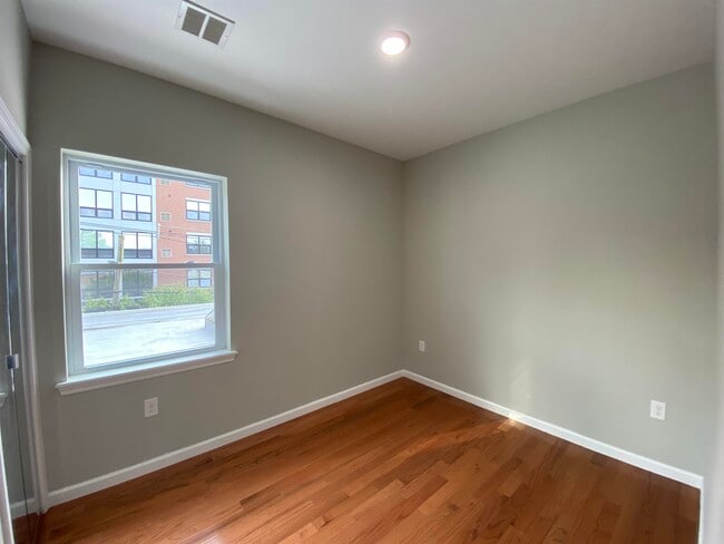 Building Photo - 176 Avenue F