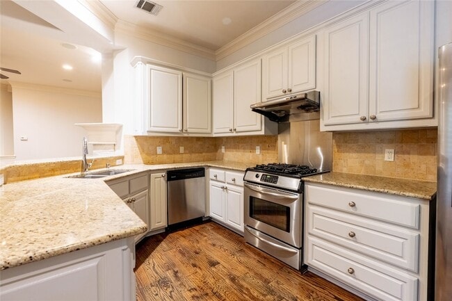 Building Photo - 18119 Frankford Lakes Cir